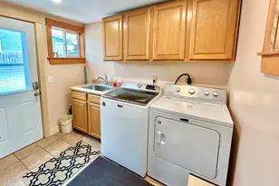 516 Riverside Dr, Fort Atkinson, WI 53538 - Photo 9