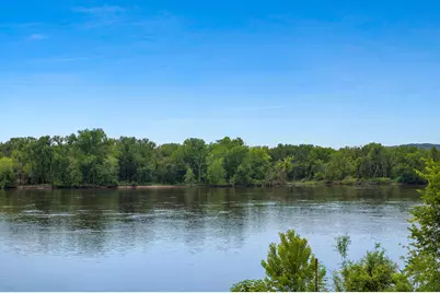 115  N Shore Dr, Fountain City, WI 54629 - Photo 3