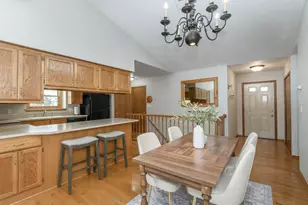 N114W15890 Hilbert Ln, Germantown, WI 53022 - Photo 3