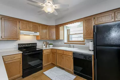 N114W15890  Hilbert Ln #W-8, Germantown, WI 53022 - Photo 9