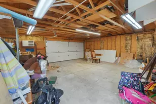 1205 S 74th St, West Allis, WI 53214 - Photo 23