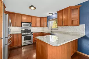 2512 Rebecca Dr, Racine, WI 53402 - Photo 11