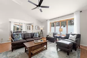 219 Westfield Way, Pewaukee, WI 53072 - Photo 3