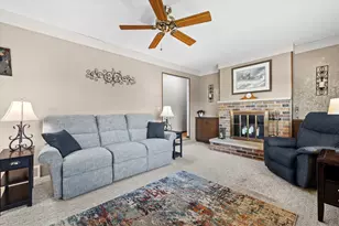 10235 W Cascade Dr, Franklin, WI 53132 - Photo 7