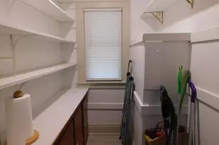 6535 Powell Pl, Wauwatosa, WI 53213 - Photo 7