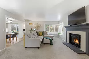 S83W32784 N Oak Tree Ct, Mukwonago, WI 53149 - Photo 17