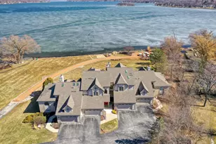 N24W30375 Crystal Springs Dr, Delafield, WI 53072 - Photo 1