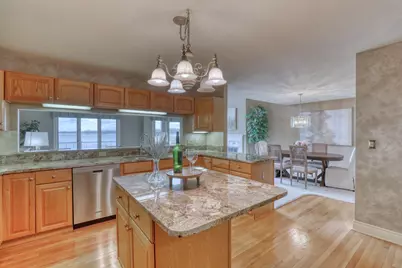 N24W30375  Crystal Springs Dr, Delafield, WI 53072 - Photo 17