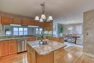 N24W30375 Crystal Springs Dr, Delafield, WI 53072 - Photo 17