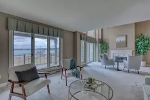 N24W30375 Crystal Springs Dr, Delafield, WI 53072 - Photo 9