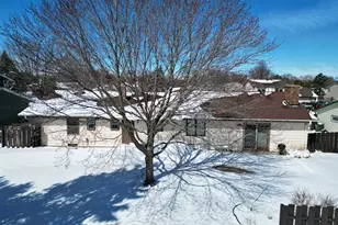 15175 W Kingsway Dr, New Berlin, WI 53151 - Photo 19