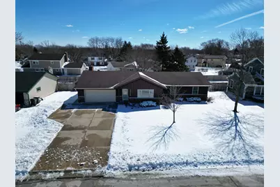 15175 W Kingsway Dr, New Berlin, WI 53151 - Photo 21