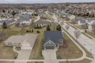 3800 Rivers Crossing Dr, Waukesha, WI 53189 - Photo 57