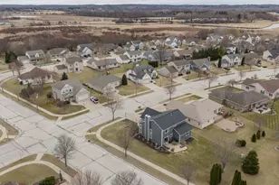 3800 Rivers Crossing Dr, Waukesha, WI 53189 - Photo 55