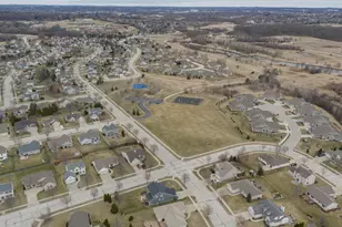 3800 Rivers Crossing Dr, Waukesha, WI 53189 - Photo 51