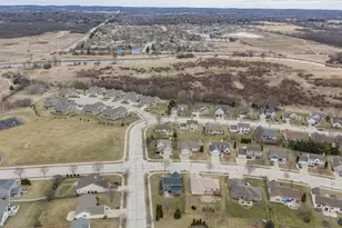 3800 Rivers Crossing Dr, Waukesha, WI 53189 - Photo 53