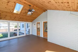 616 Westminster Dr, Waukesha, WI 53186 - Photo 33