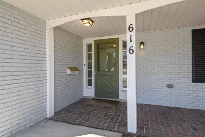 616  Westminster Dr, Waukesha, WI 53186 - Photo 9