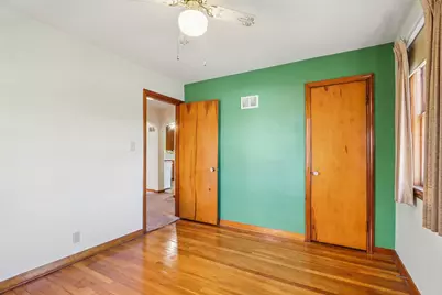 3163 S 28th St, Milwaukee, WI 53215 - Photo 17