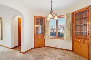 3163 S 28th St, Milwaukee, WI 53215 - Photo 9