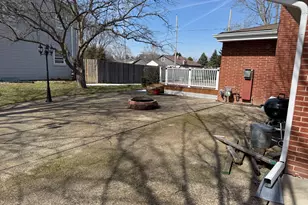 1134 Bluebird Ln, Racine, WI 53182 - Photo 5