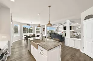 8130 W Mourning Dove Ln, Mequon, WI 53097 - Photo 9