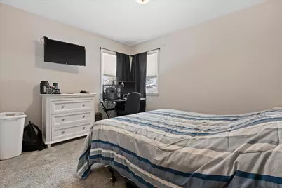 915  Carol St, Watertown, WI 53094 - Photo 5