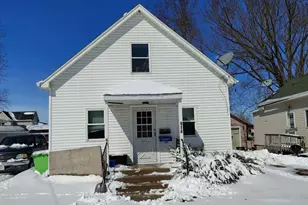 914 Madison St, Beaver Dam, WI 53916 - Photo 1