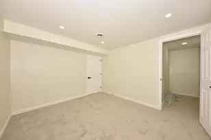 8106 W Herbert Ave, Milwaukee, WI 53218 - Photo 35