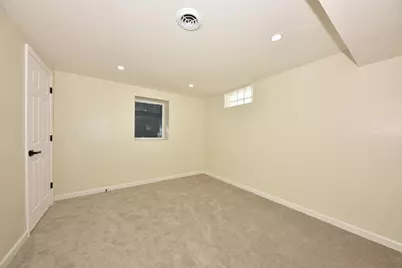 8106 W Herbert Ave, Milwaukee, WI 53218 - Photo 21