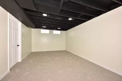 8106 W Herbert Ave, Milwaukee, WI 53218 - Photo 23