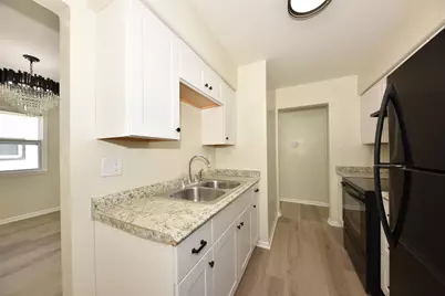 8106 W Herbert Ave, Milwaukee, WI 53218 - Photo 9