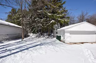 8106 W Herbert Ave, Milwaukee, WI 53218 - Photo 41