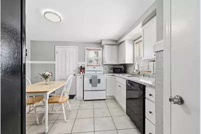 4719 N 126th St, Butler, WI 53007 - Photo 13