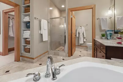 541 E Erie St #215, Milwaukee, WI 53202 - Photo 33