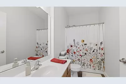 W206N16704  Blackberry Cir #2205, Jackson, WI 53037 - Photo 13