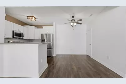 W206N16704  Blackberry Cir #2205, Jackson, WI 53037 - Photo 7