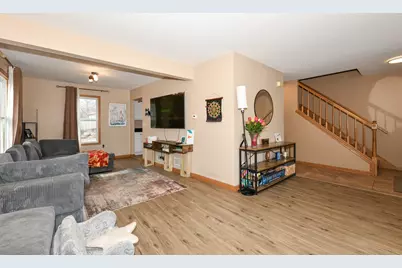 8325 N 93rd St, Milwaukee, WI 53224 - Photo 7