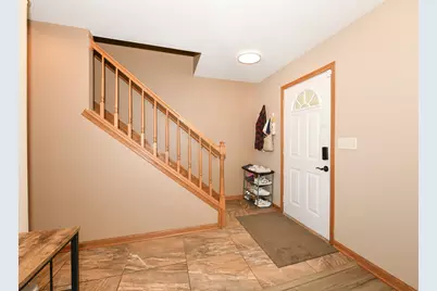 8325 N 93rd St, Milwaukee, WI 53224 - Photo 5