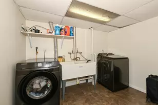 8325 N 93rd St, Milwaukee, WI 53224 - Photo 21