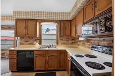 6531  44th Ave, Kenosha, WI 53142 - Photo 11