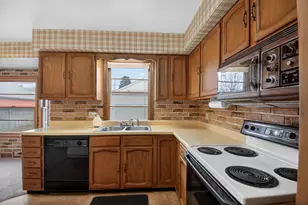 6531 44th Ave, Kenosha, WI 53142 - Photo 11