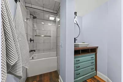 537 N 114th St, Wauwatosa, WI 53226 - Photo 25