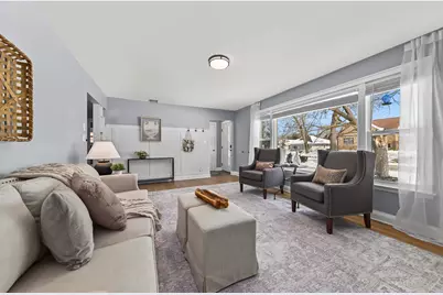 537 N 114th St, Wauwatosa, WI 53226 - Photo 3