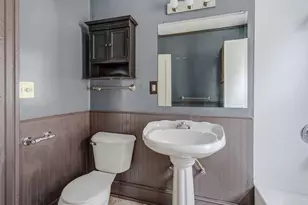 4722 W Garfield Ave, Milwaukee, WI 53208 - Photo 19