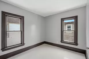 4722 W Garfield Ave, Milwaukee, WI 53208 - Photo 11