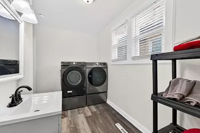 3299 N 9th St, Milwaukee, WI 53206 - Photo 13