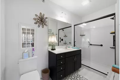 N74W13737  Appleton Ave #202, Menomonee Falls, WI 53051 - Photo 9