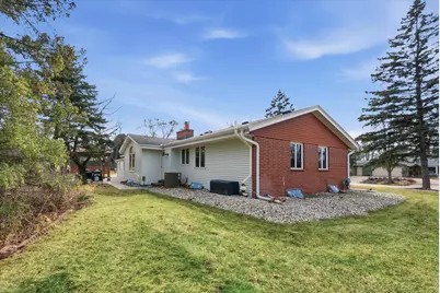 12652 N River Forest Cir, Mequon, WI 53092 - Photo 27