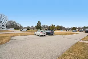 1384 Honeysuckle Rd, Hartford, WI 53027 - Photo 21